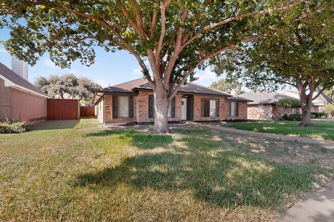 Foto del edificio - 817 Sycamore Creek Rd