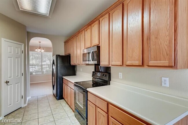 Foto del edificio - 4 br, 3 bath House - 426 Dandelion Bend UNIT