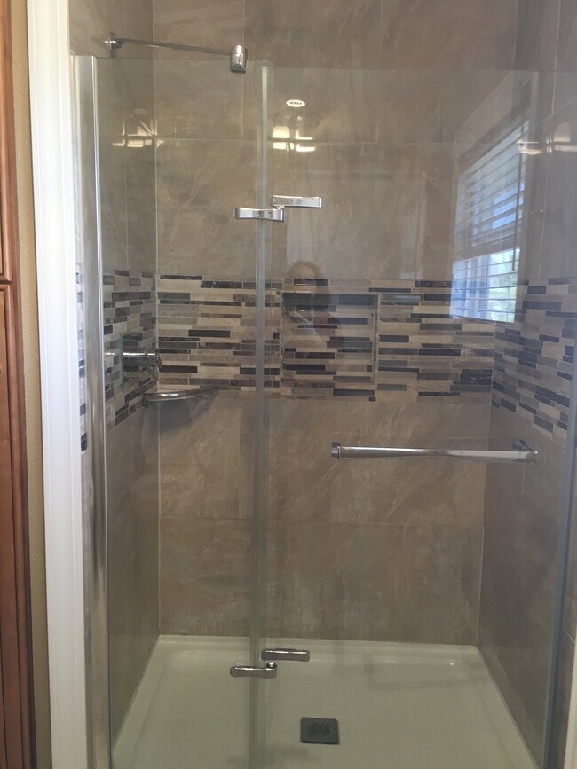 Building Photo - 5479 Sun Valley Dr