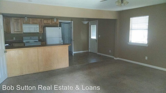 Building Photo - 1829 Sunset Dr