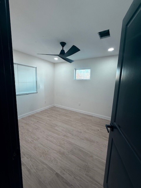 Building Photo - 206 E 33rd St