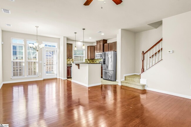 Building Photo - 446 Christiane Way