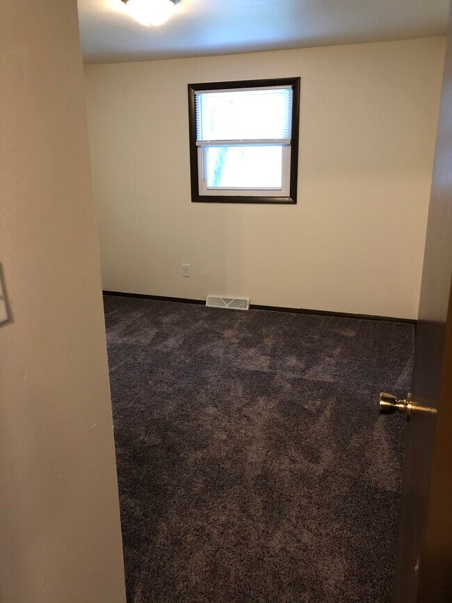 Dormitorio lateral - 234 Coolidge St