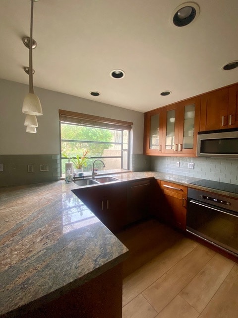 Kitchen - 4419 Via Amable
