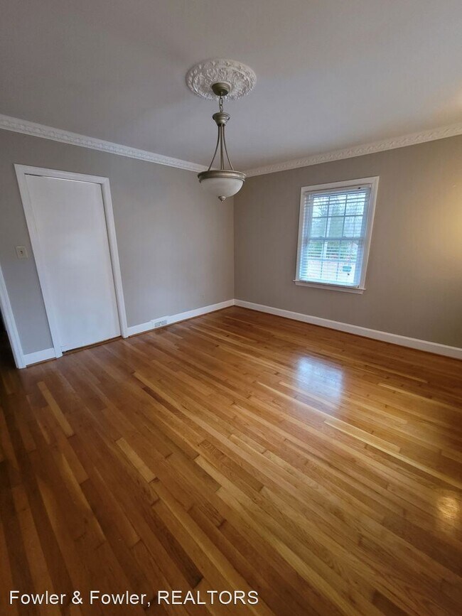 Foto del edificio - 3 br, 1.5 bath House - 301 Meadowood St