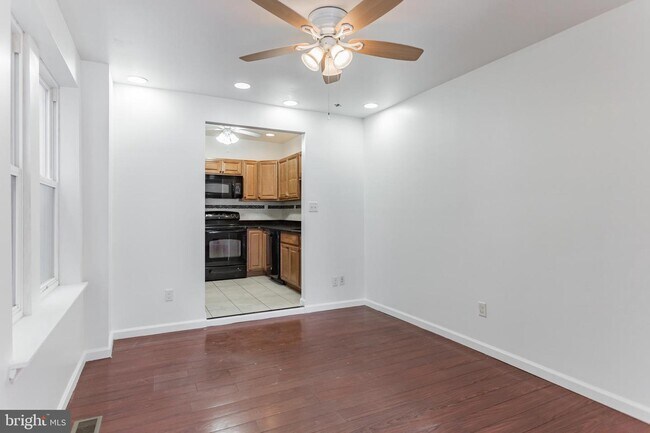 Building Photo - 400 N 42nd St