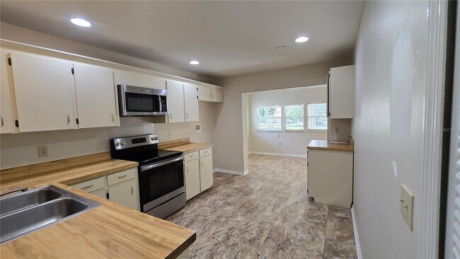 Foto del edificio - 1657 Tremont Ln