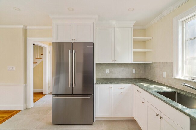 Building Photo - 48 Gorham Ave