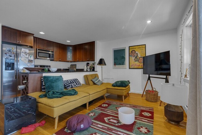Foto del edificio - 153-155-155 W Sixth St