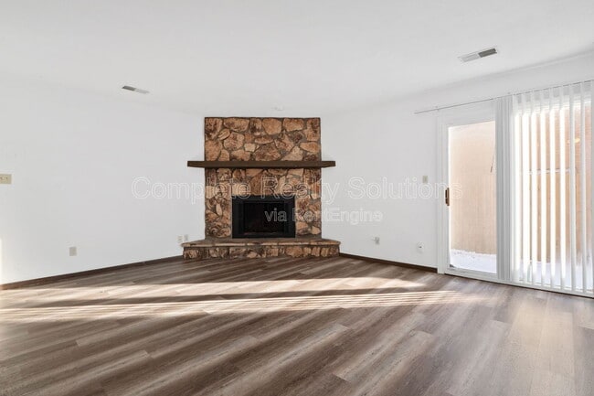 Foto del edificio - 2202 Richland Prairie Blvd