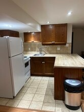 Building Photo - 624 Gibb St