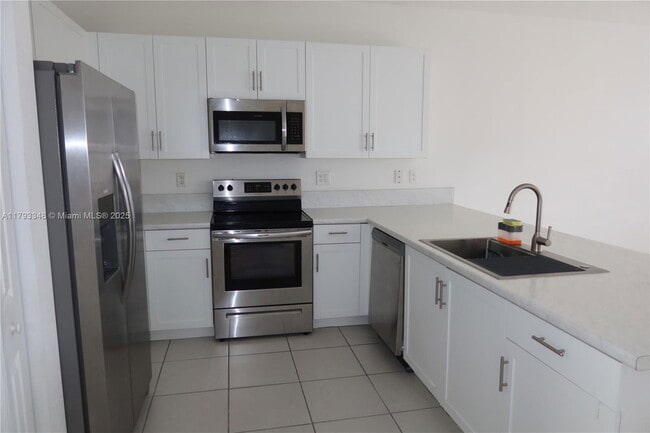 Building Photo - 18240 SW 148th Rd