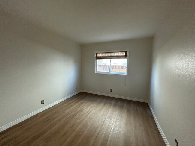 Foto del edificio - 4672 Elben Dr