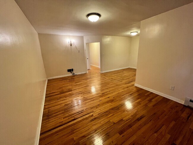 Foto del edificio - 224-19 Braddock Ave