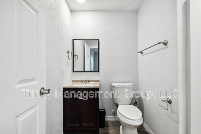 Foto del edificio - 1051 Dogwood Dr