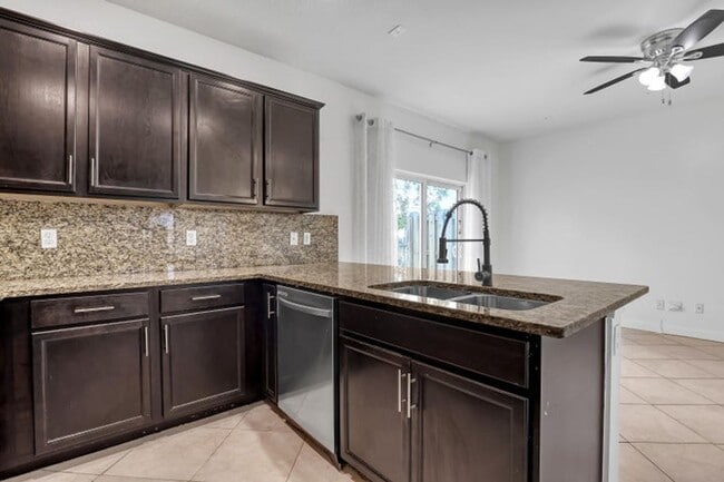 Foto del edificio - 5325 Ashley River Rd
