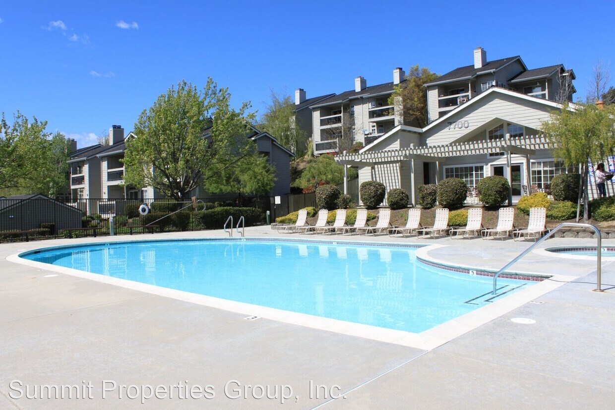 Foto principal - 8165 Mountain View Dr