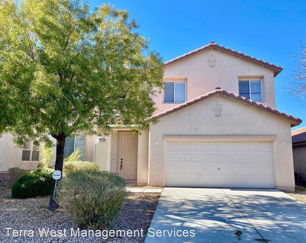 4 br, 2.5 bath House 11235 Arcangelo Court House Rental in Las