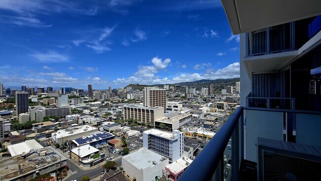 Foto del edificio - 1515 Liona St