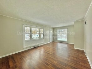 Building Photo - 833 Westmoreland Ave