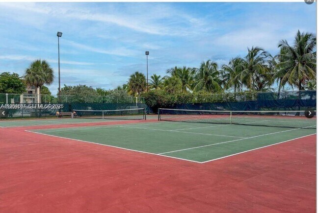 Building Photo - 14525 N Kendall Dr