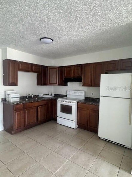 Foto del edificio - 217 W Whidden St