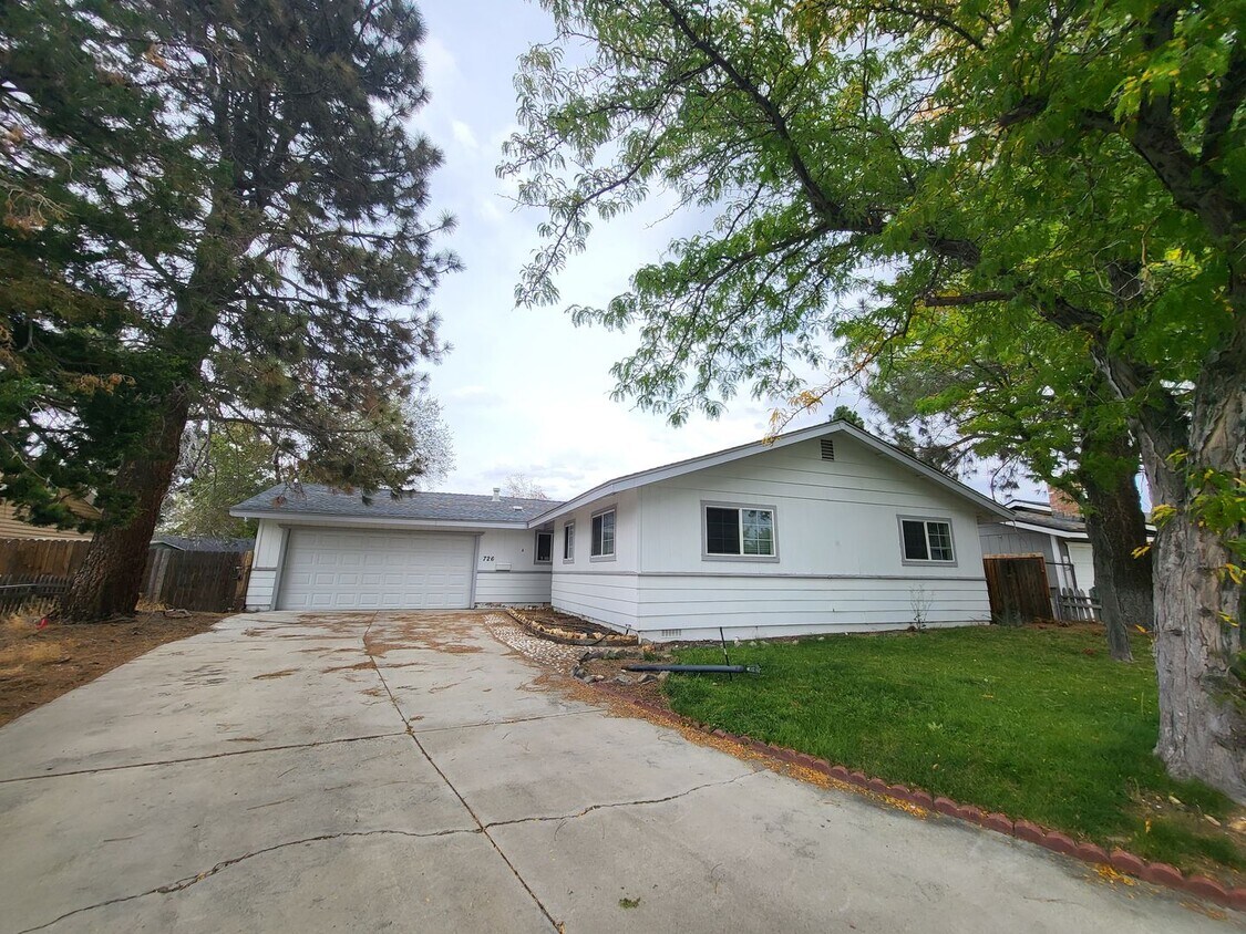 Foto principal - 726 Sonoma St