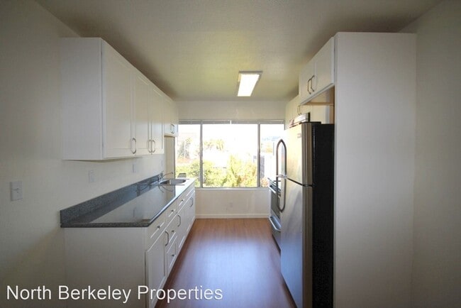 Building Photo - 2117 Haste St