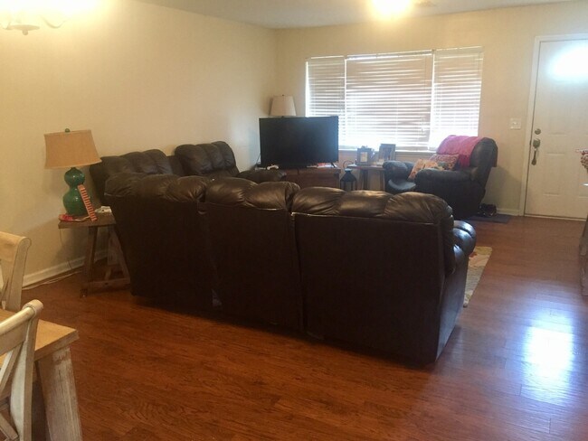 Foto del edificio - 3 BR 2 bath home in Troy
