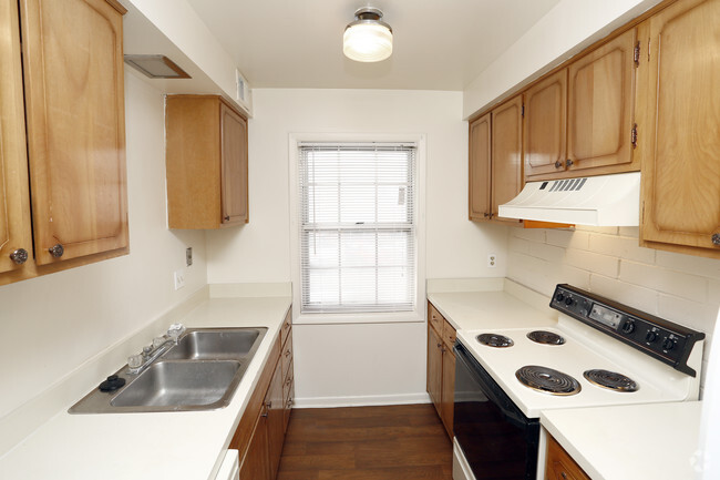 Kitchen - The Jeffersonian Apartments Of Indianapolis