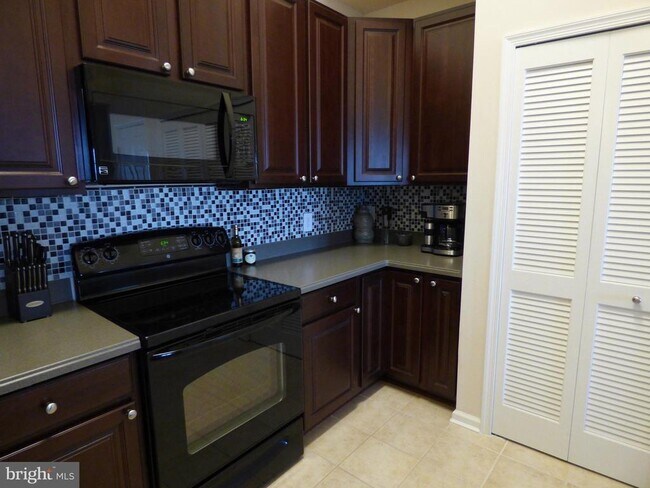 Foto del edificio - 1620 Hardwick Ct