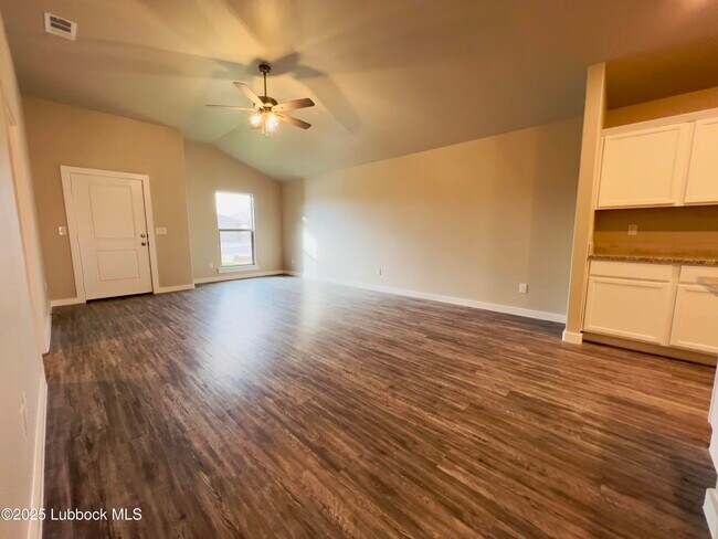 Foto del edificio - 3208 Abbeville Ave