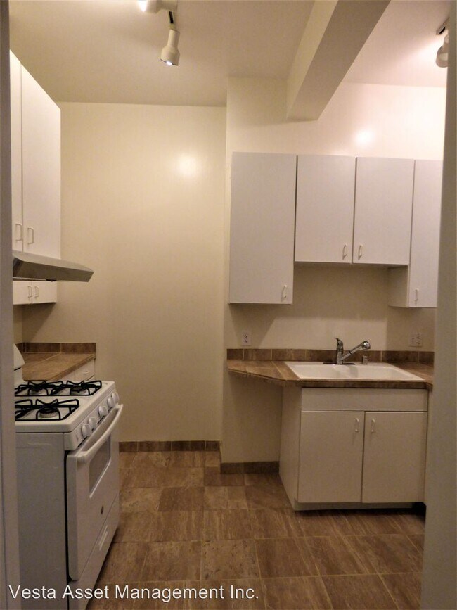 Building Photo - 1054 Sutter St