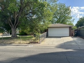Building Photo - 4690 Brookfield Dr