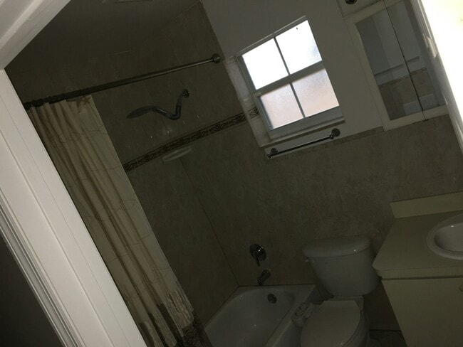 Foto del edificio - 237 SW 9th St