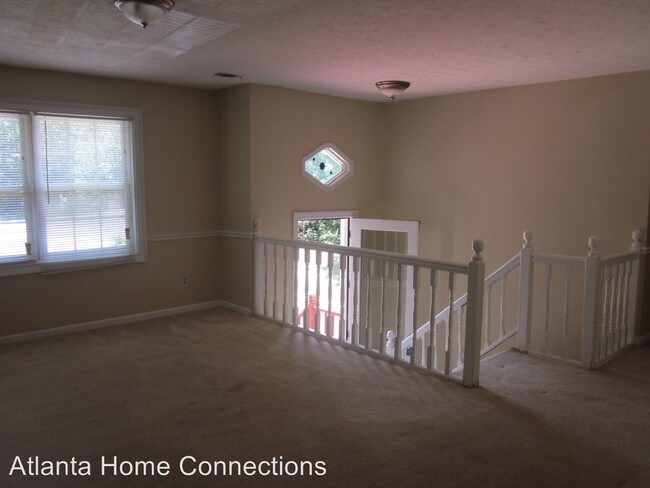 Building Photo - 2831 Pine Log Way