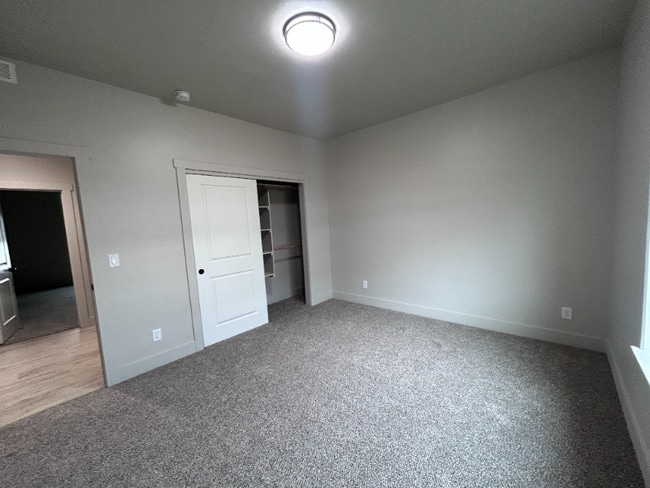 Building Photo - 106 Centennial Ct