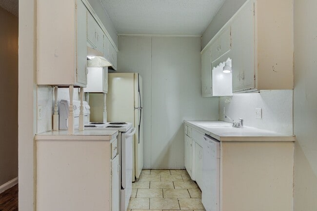 Interior Photo - The View: 1 & 2 Bedroom Apartments with Al...