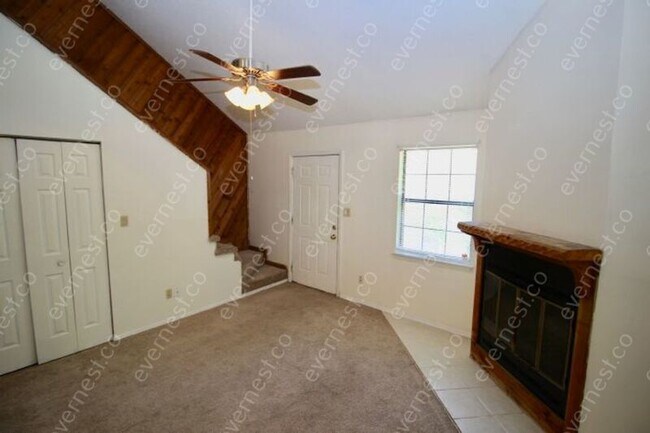 Foto del edificio - 3614 Glendon Dr