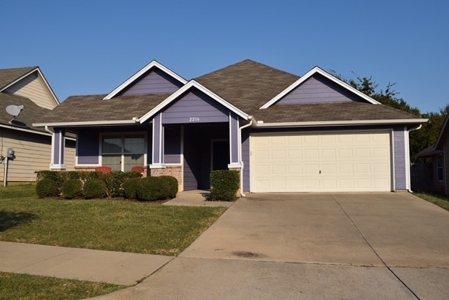 Photo - 2216 Arrowhead Dr House