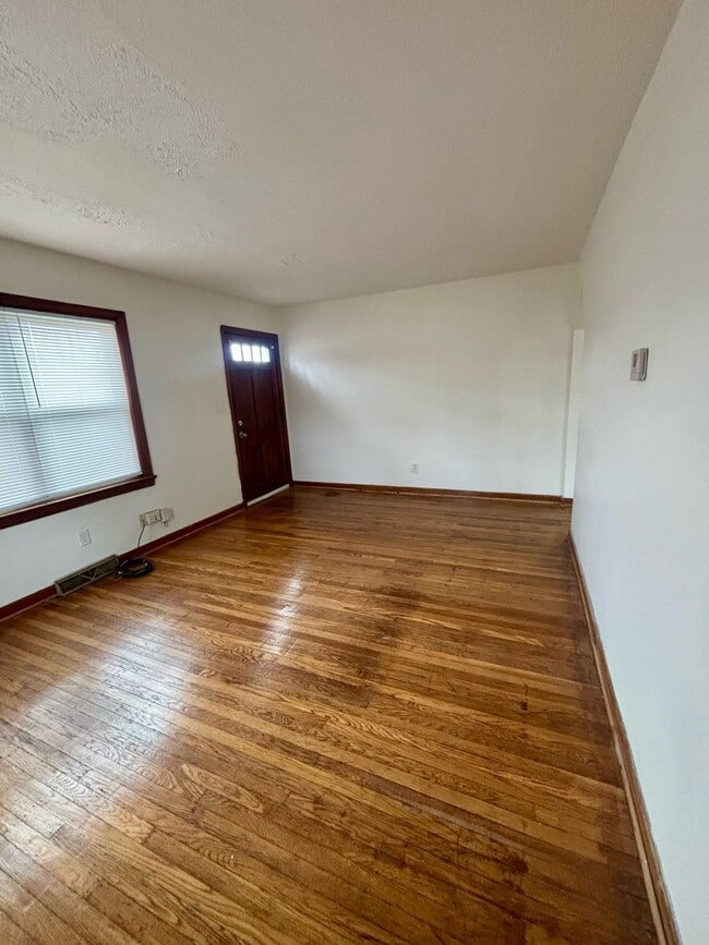 Photo - 1700 Sonne Ave (Louisville, KY) House
