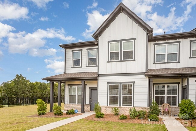 Building Photo - 5710 Gulch Pl