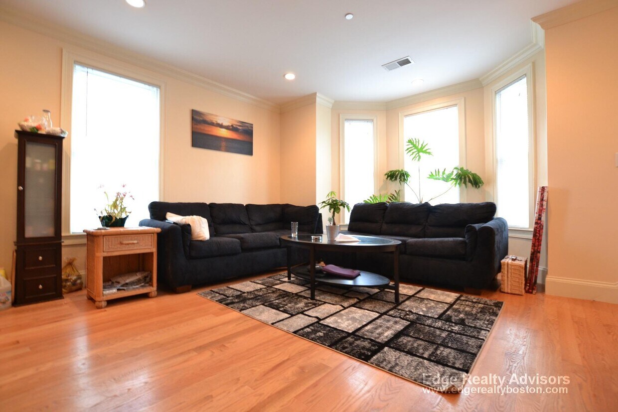 Foto principal - 5 Sparhawk St