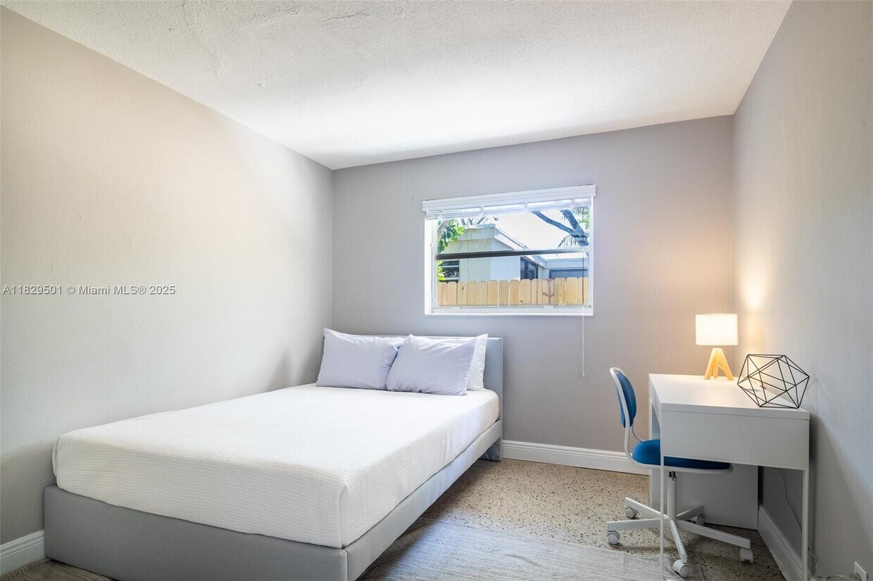 Foto principal - 605 SW 14th Terrace