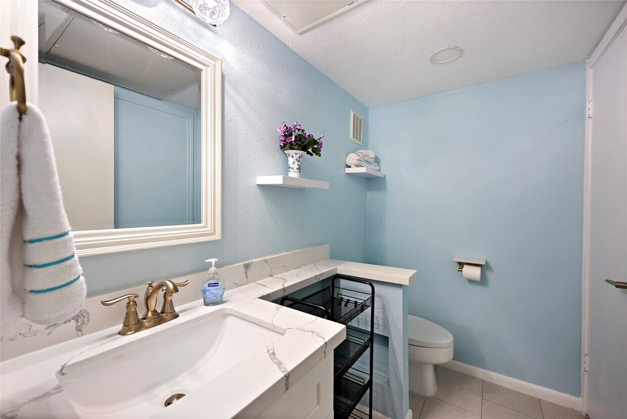 Foto principal - 1601 S Shepherd Dr