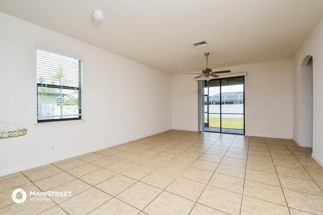 Building Photo - 819 SW 14th Pl, Cape Coral, FL 33991