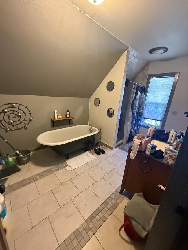 Foto del edificio - 600 9th Ave