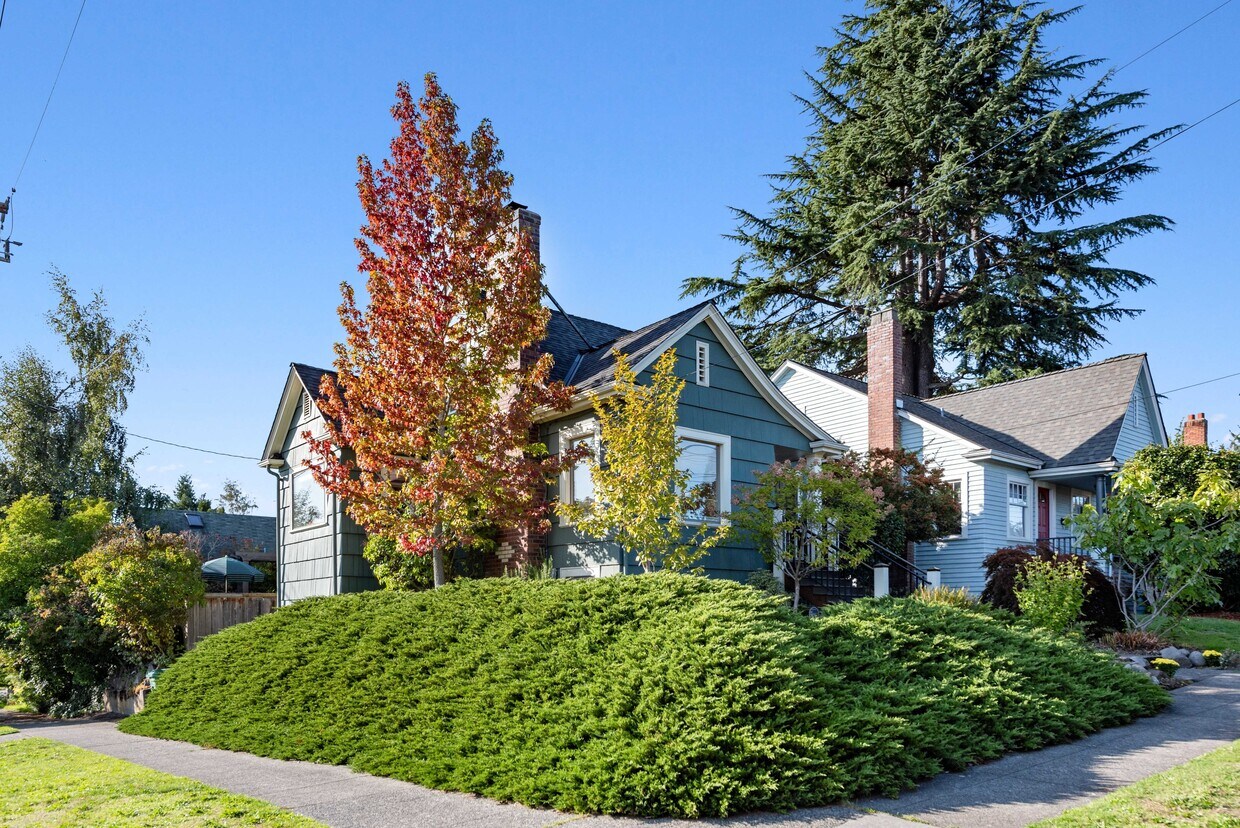 Foto principal - 4701 36th Ave NE