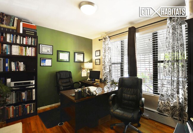Foto del edificio - 37-22 59th St
