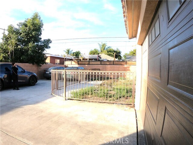 Foto del edificio - 6805 E 72nd St